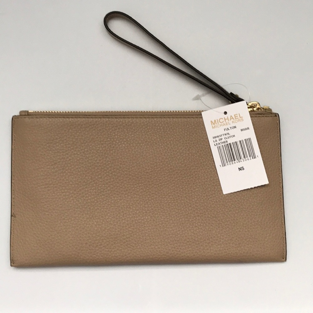 Michael Kors Wristlet - Picture 2 of 4
